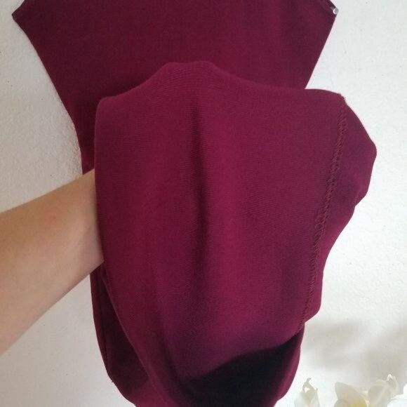 Windsor Burgundy Sleeveless Turtleneck Bodycon Midi Dress size Medium - Picture 4 of 5